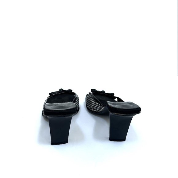 GUESS Square Toe Gingham Heeled Slide Sandals - Picture 5 of 8